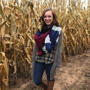 Meet your Posher, Abby